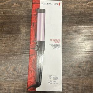 NWT women’s Remington 1 inch curling wand